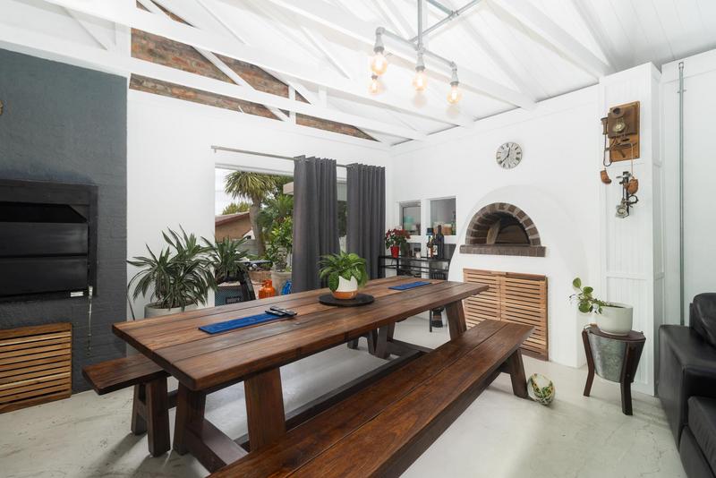 5 Bedroom Property for Sale in Vredekloof Western Cape